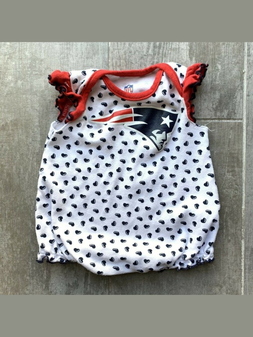 Baby Girl New England Patriots Romper Bodysuit One-Piece Outfit NFL 0-3 Months